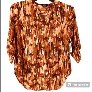 Cure Pullover Bright Abstract Print 3/4 Sleeves High Low Blouse in Brown.